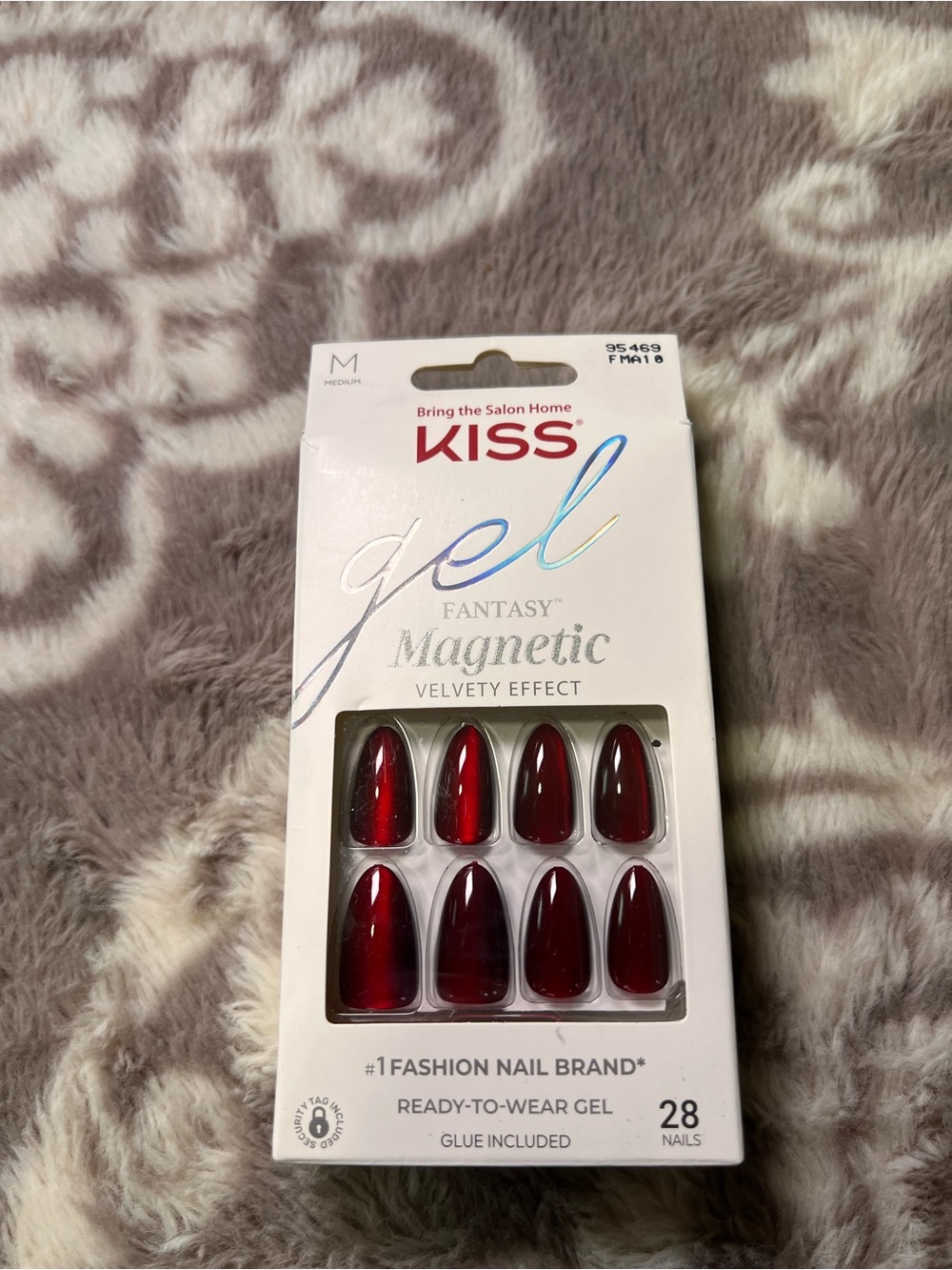 KISS Gel Fantasy Magnetic Cat Eye Press-On Nails – Deep Red | Medium